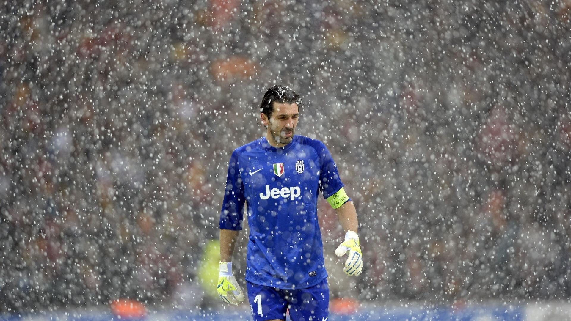 《FIFA》虚拟世界杯;线上线下同步狂欢!,fifa足球世界阵容模拟玩脱了